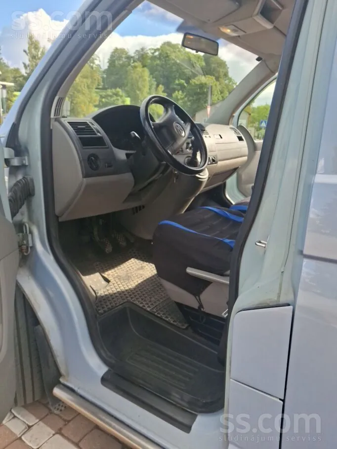 Volkswagen Caravelle 2006 photo 5