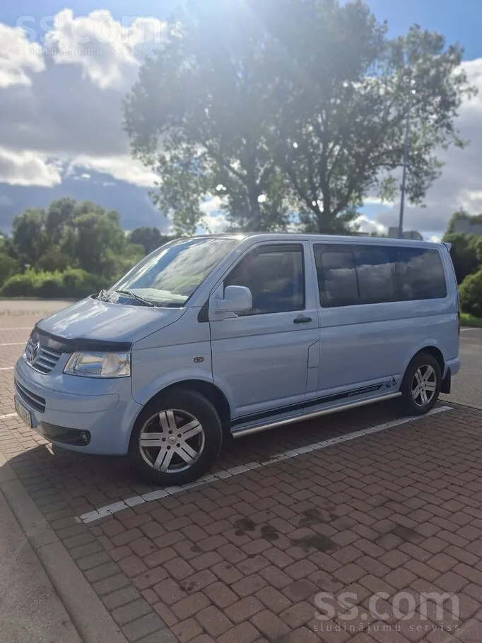 Volkswagen Caravelle 2006 photo 2