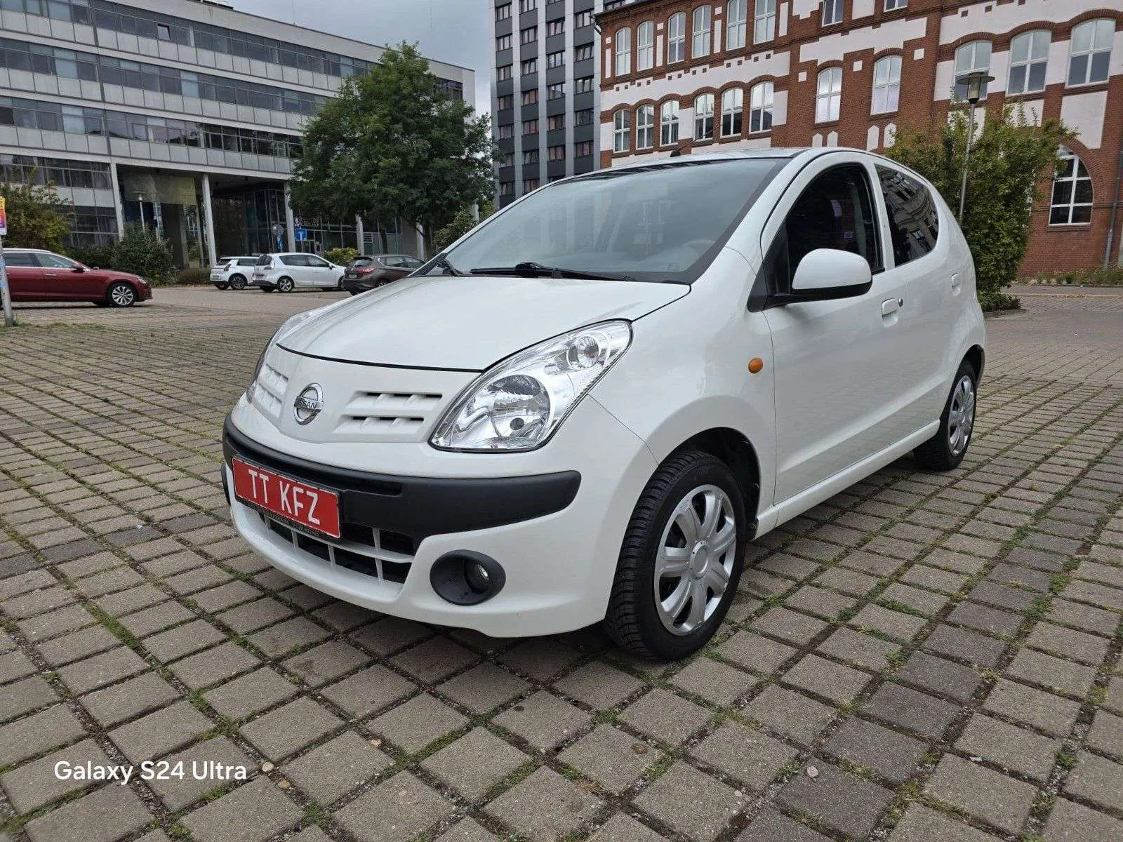Nissan Pixo 2009 photo 3