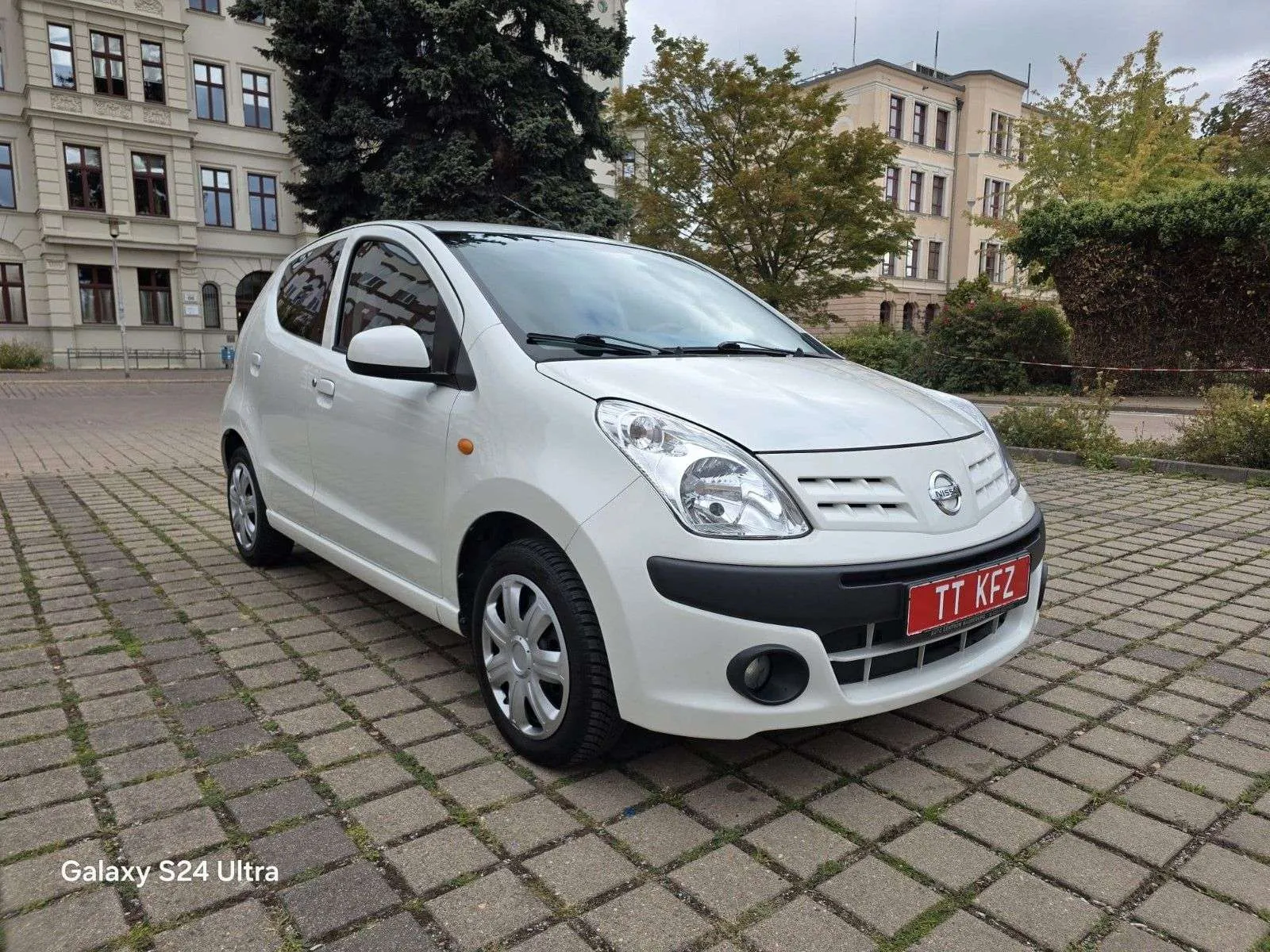 Nissan Pixo
