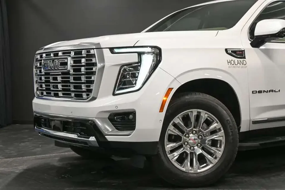 GMC Yukon 2025 photo 3