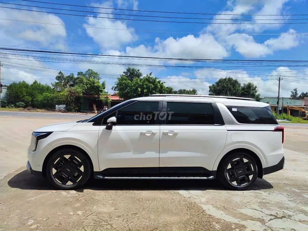 Kia Carnival 2025 photo 4