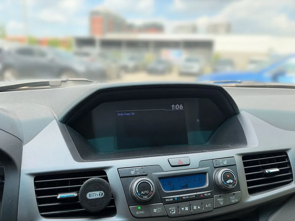 Honda Odyssey 2012 photo 5