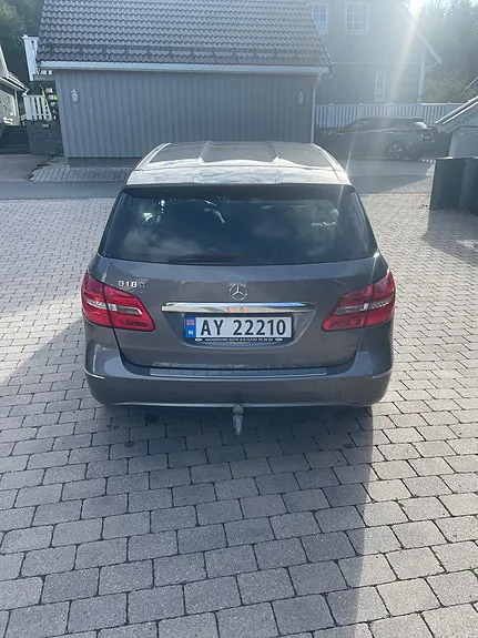 Mercedes-Benz B180 2013 photo 3
