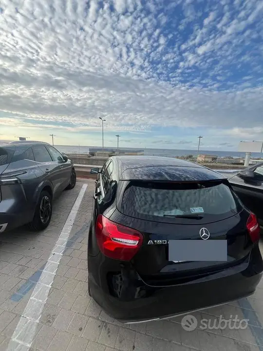 Mercedes-Benz A 180D 2018 photo 2
