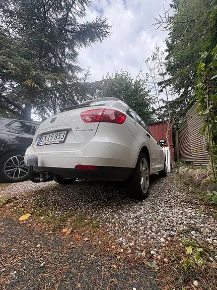 Seat Ibiza 2011 photo 4
