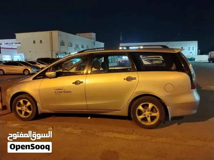 Mitsubishi Grandis 2006 photo 5