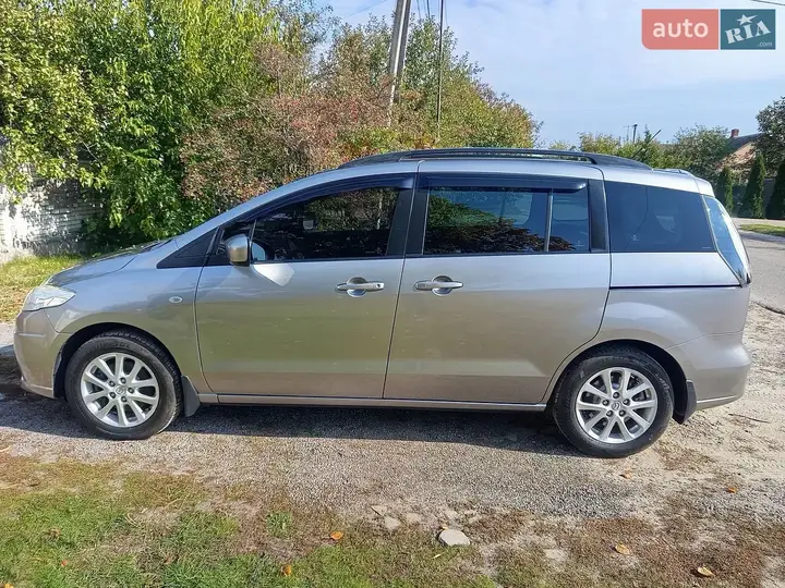 Mazda 5 2010 photo 4