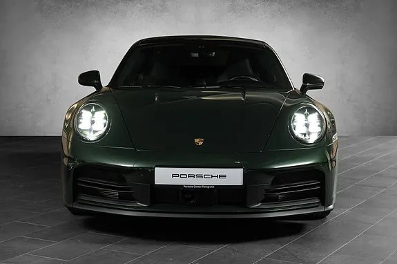 Porsche 911 Carrera 4S 2026 photo 2