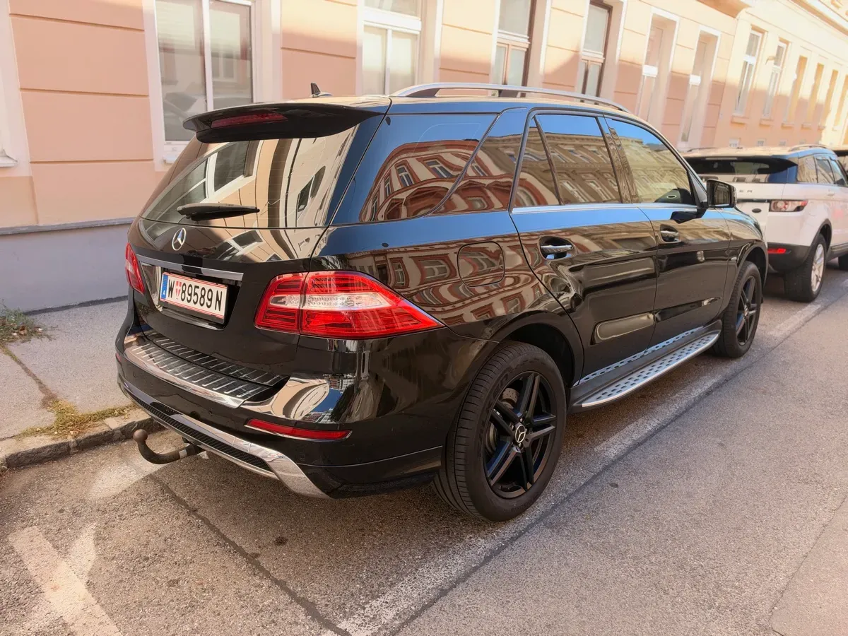 Mercedes-Benz M-Class 2012 photo 3