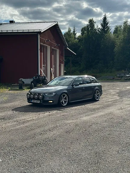 Audi A4 2015 photo 2