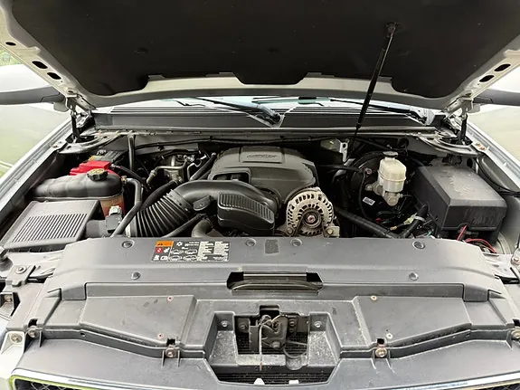 Chevrolet Suburban 2013 photo 5