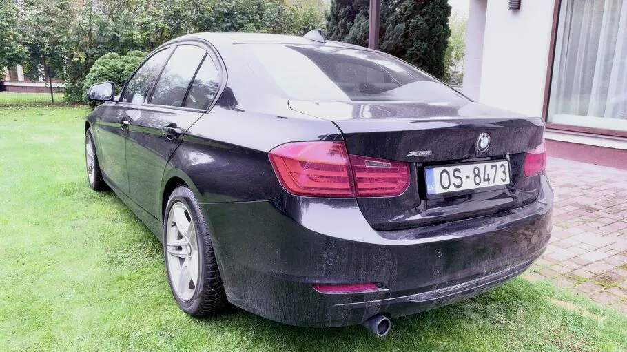 BMW 320 2012 photo 3