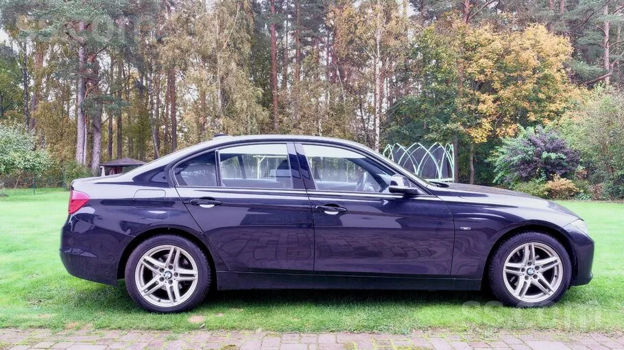 BMW 320 2012 photo 4