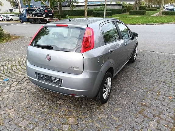 Fiat Punto Evo 2010 photo 4