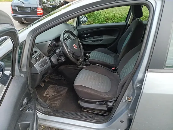 Fiat Punto Evo 2010 photo 2
