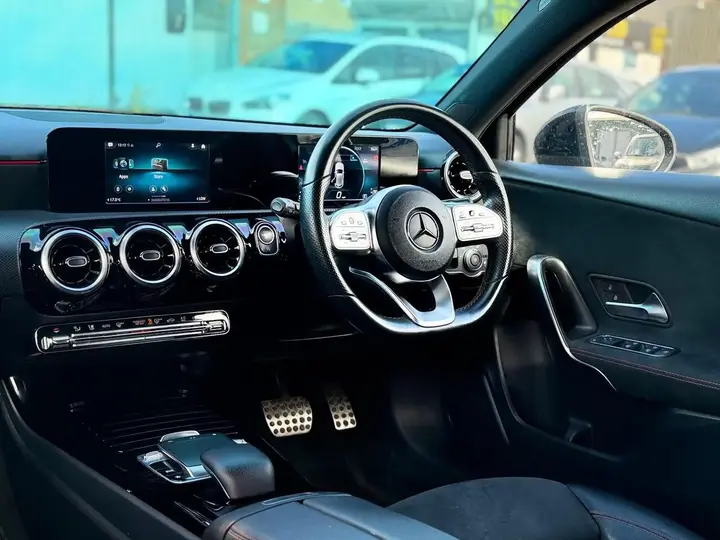 Mercedes-Benz A-Class 2018 photo 2