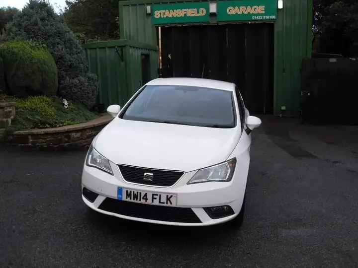 Seat Ibiza 2014 photo 2