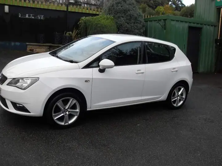 Seat Ibiza 2014 photo 3