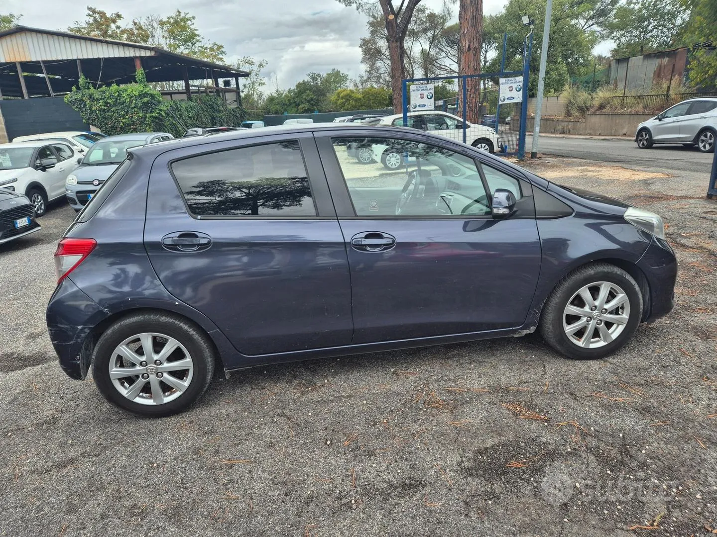 Toyota Yaris 2012 photo 4