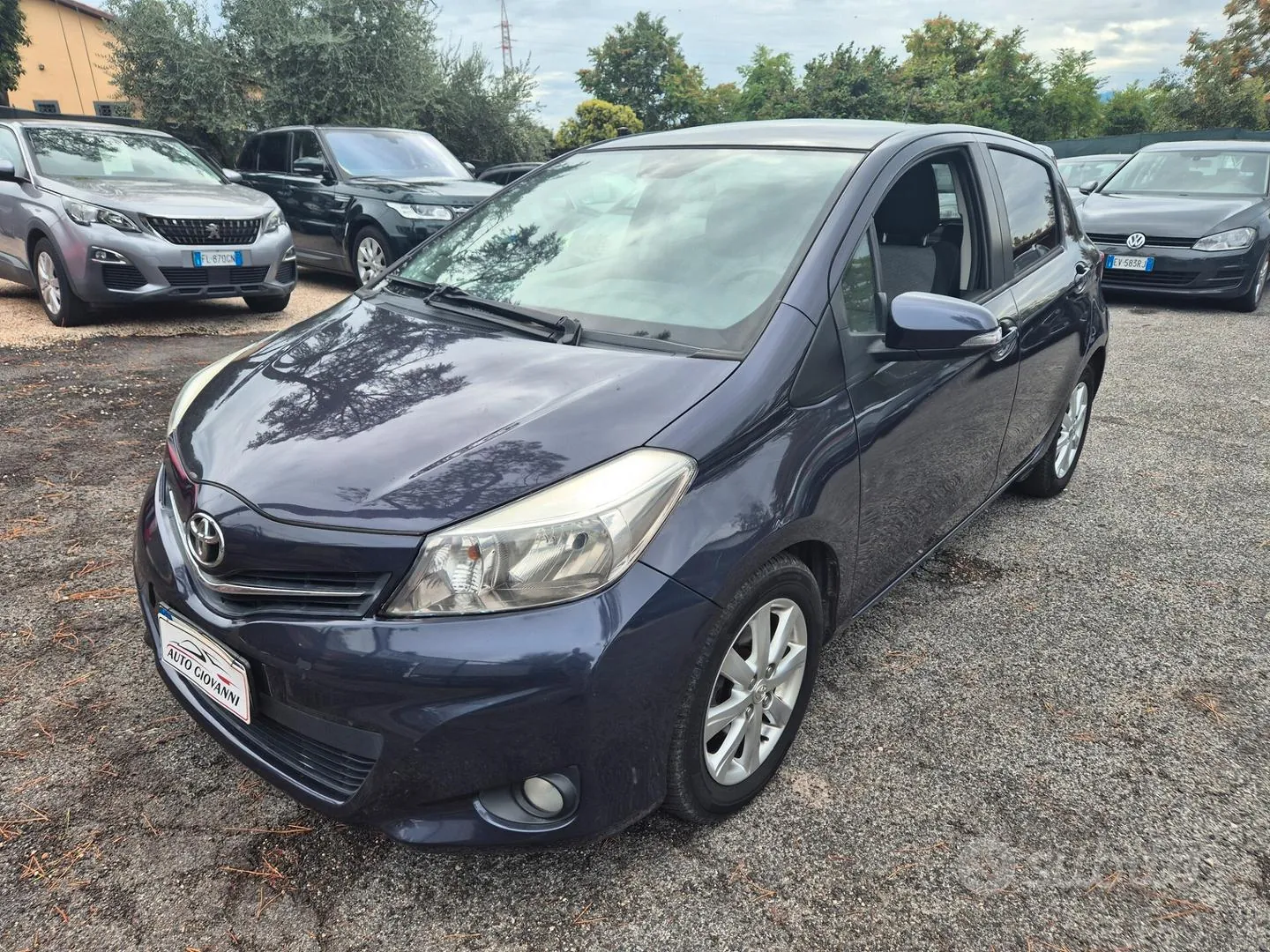 Toyota Yaris 2012 photo 3