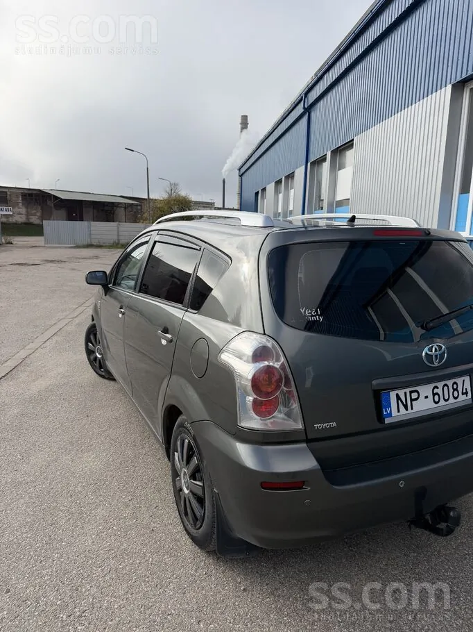 Toyota Corolla Verso 2005 photo 4