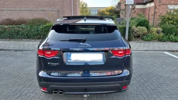 Jaguar F-Pace 2019 photo 2