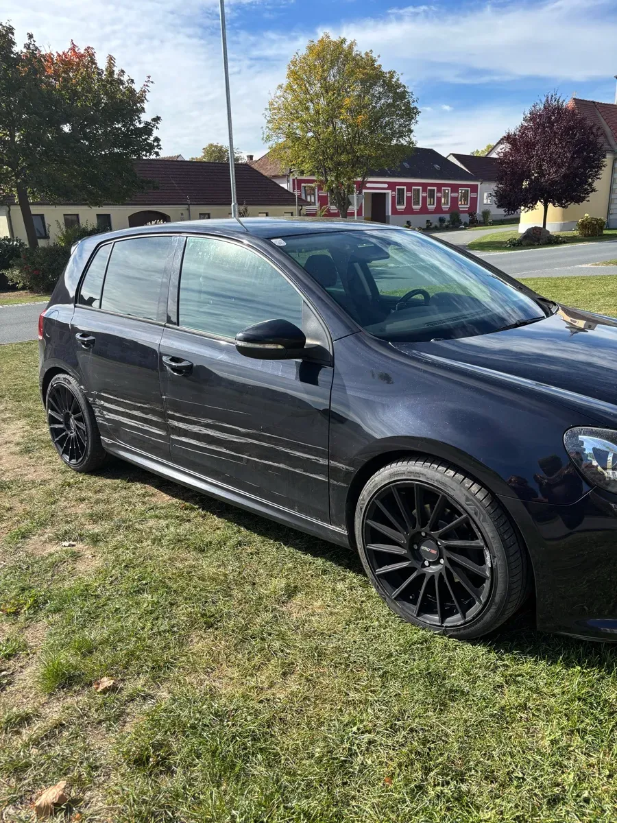 Volkswagen Golf 2011 photo 3