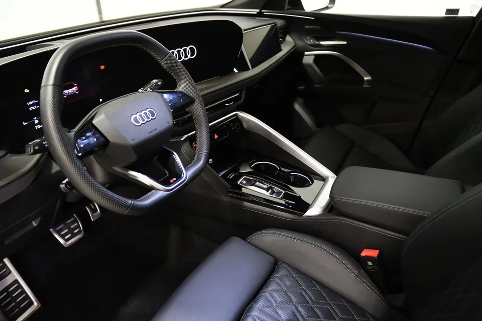 Audi Sq5 2025 photo 2