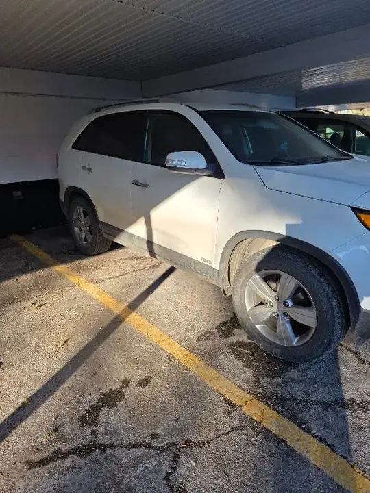 Kia Sorento 2012 photo 3