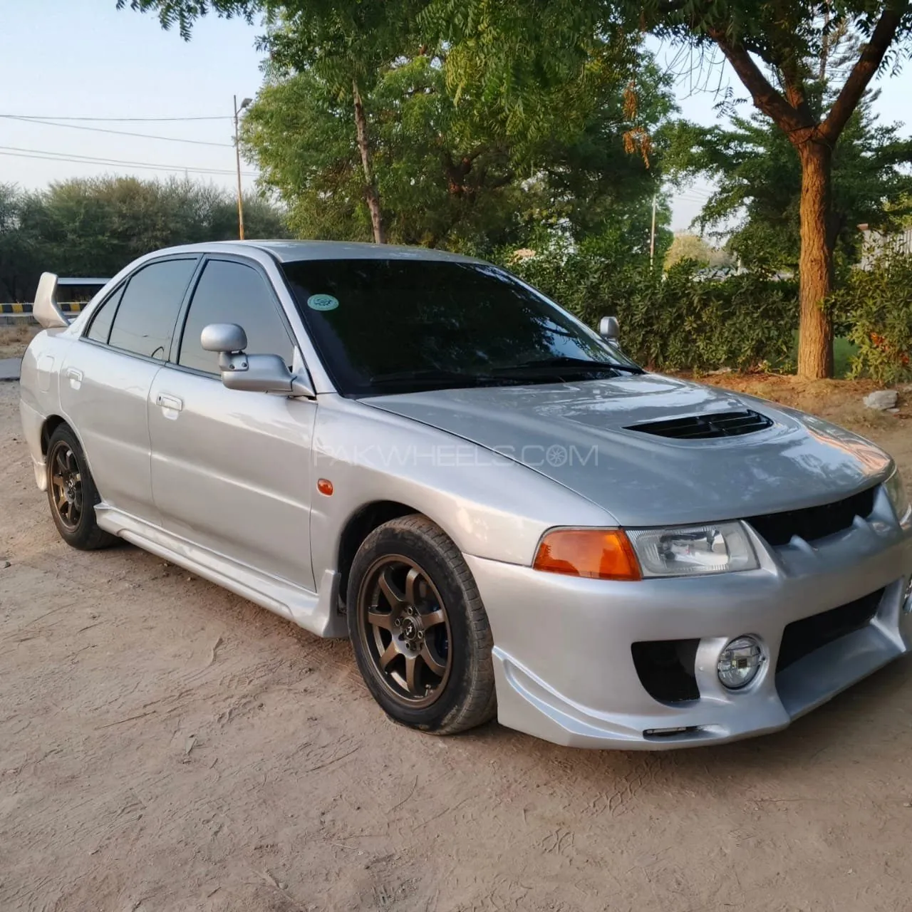 Mitsubishi Lancer