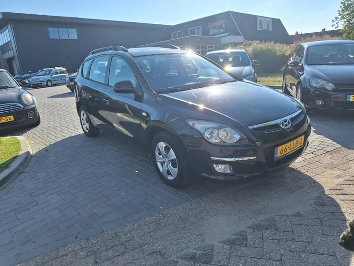 Hyundai I30 2010 photo 2