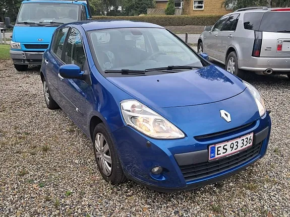 Renault Clio Ii 2009 photo 2