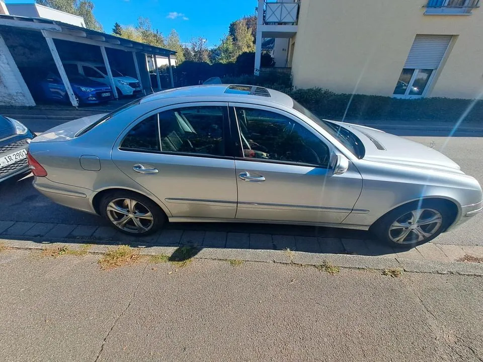 Mercedes-Benz 320