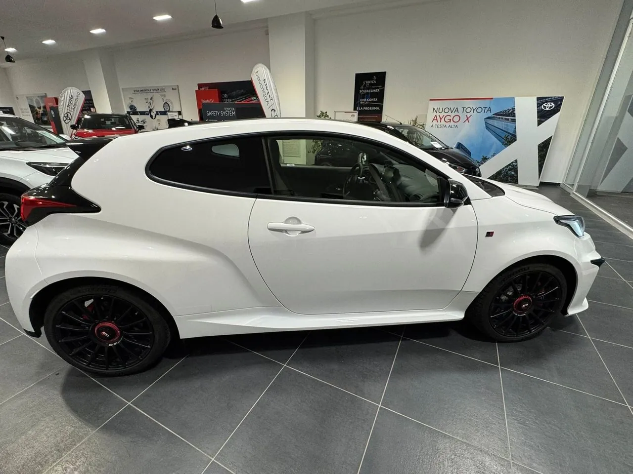 Toyota Yaris 2022 photo 4