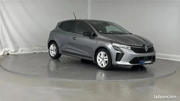 Renault Clio 2024 photo 3