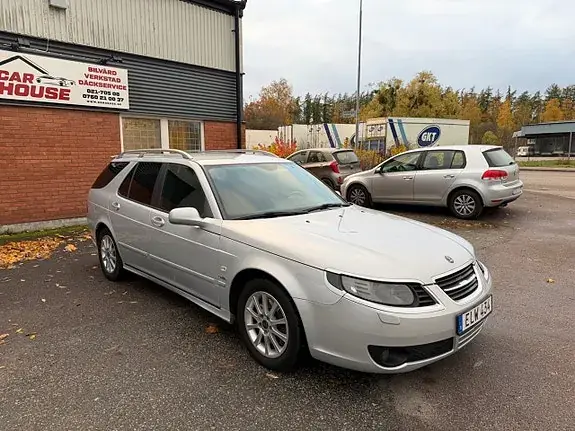 Saab 9-5 2010 photo 3