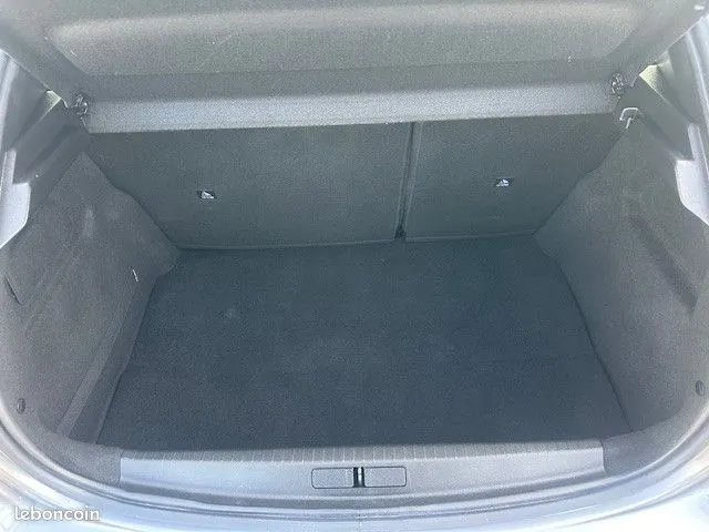 Peugeot 208 2023 photo 5