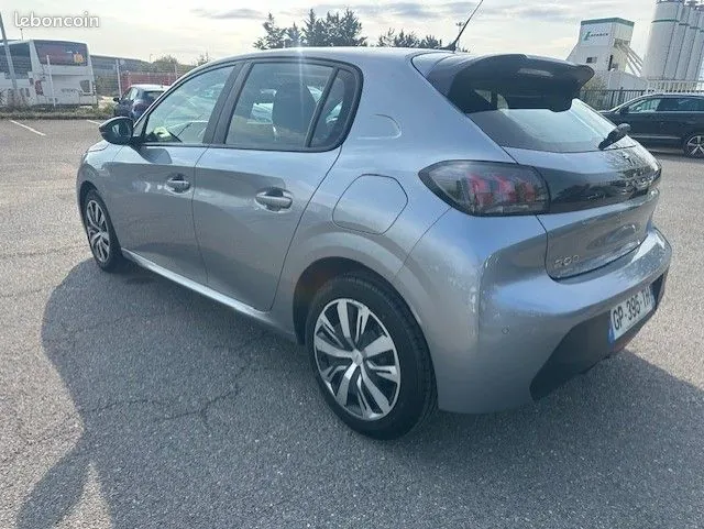 Peugeot 208 2023 photo 4