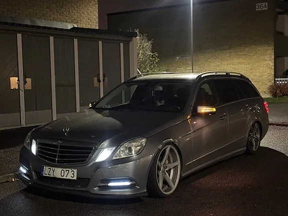 Mercedes-Benz E220