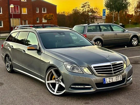 Mercedes-Benz E220 2012 photo 2