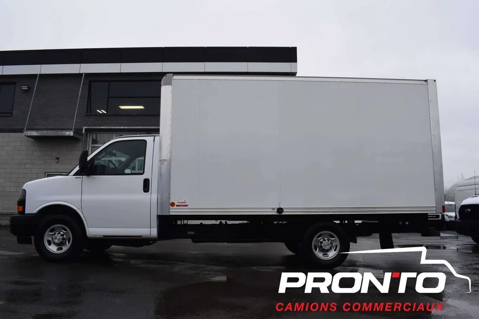 Chevrolet Express 3500 2025 photo 4