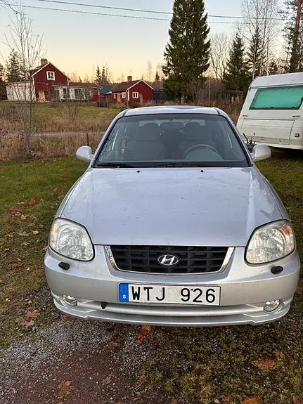 Hyundai Accent 2005 photo 2