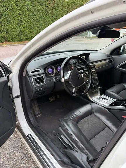 Volvo V70 2012 photo 4