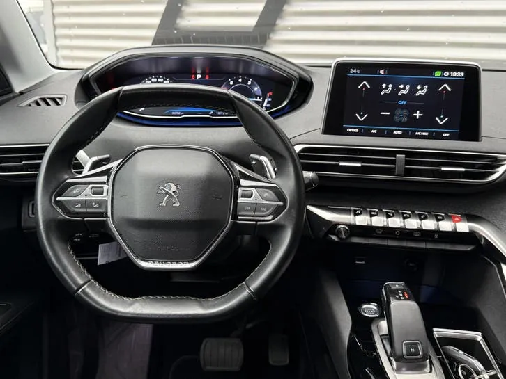 Peugeot 3008 2019 photo 2