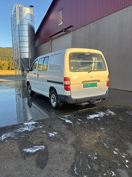 Toyota Hiace 2007 photo 3