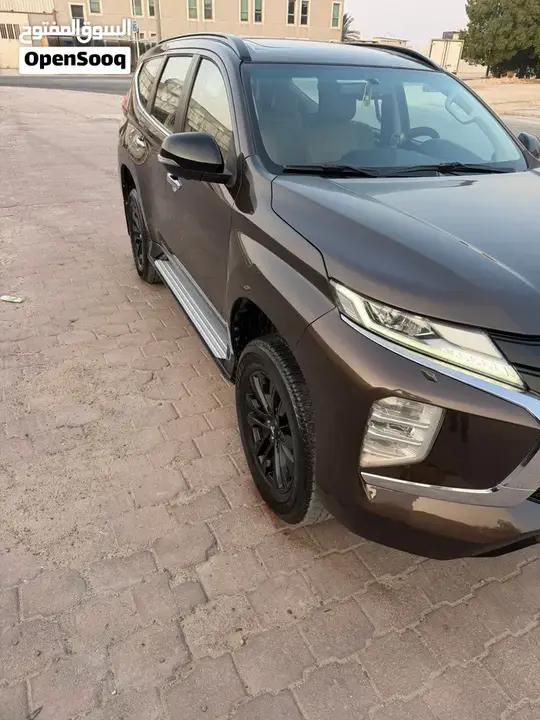 Mitsubishi Montero Sport 2021 photo 3