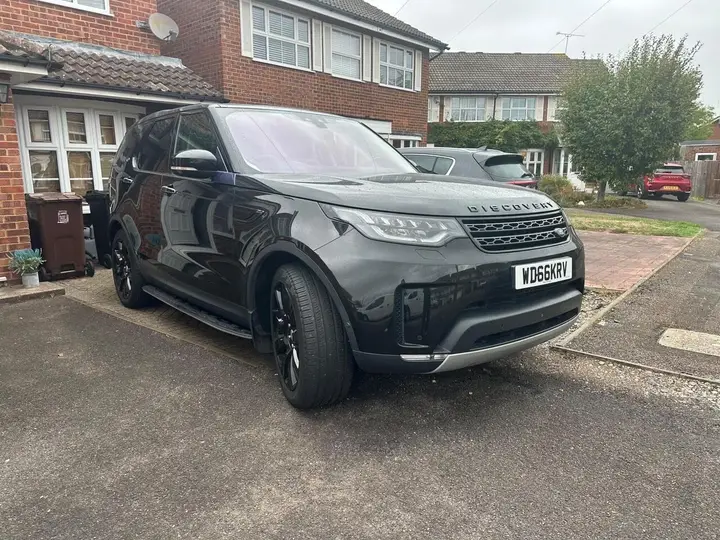 Land Rover Discovery 2017 photo 2