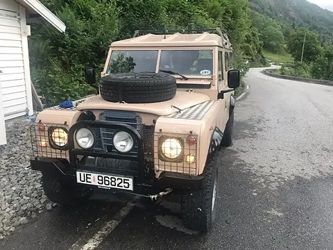 Land Rover 109 1974 photo 3