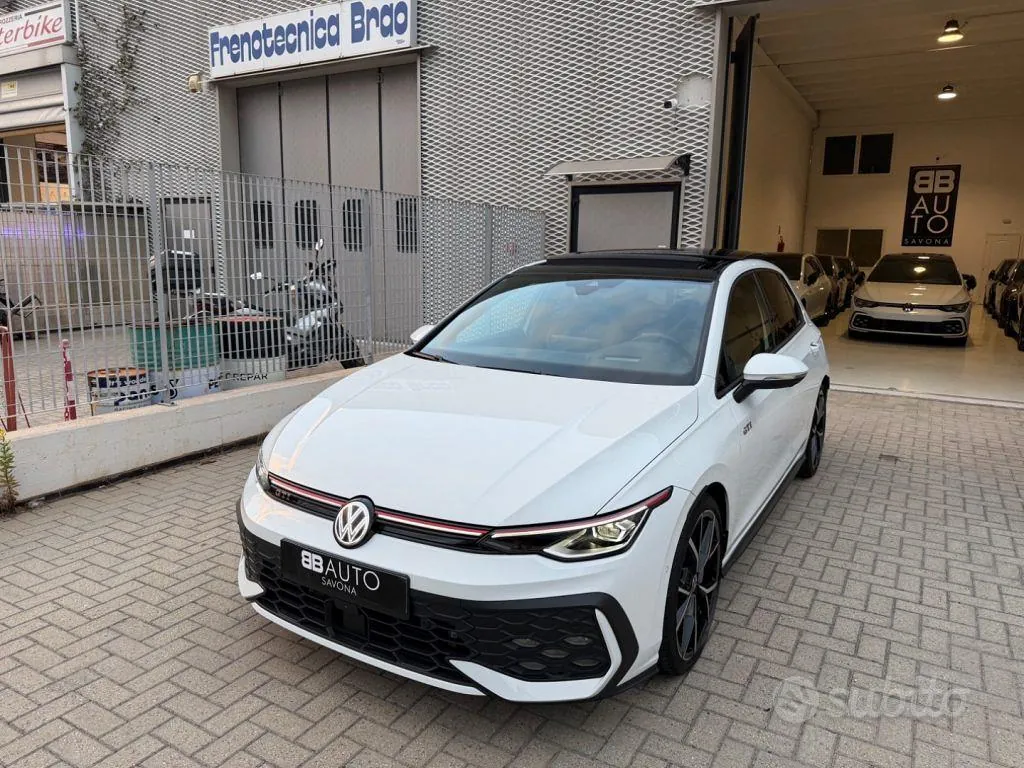 Volkswagen Golf Gti 2024 photo 2